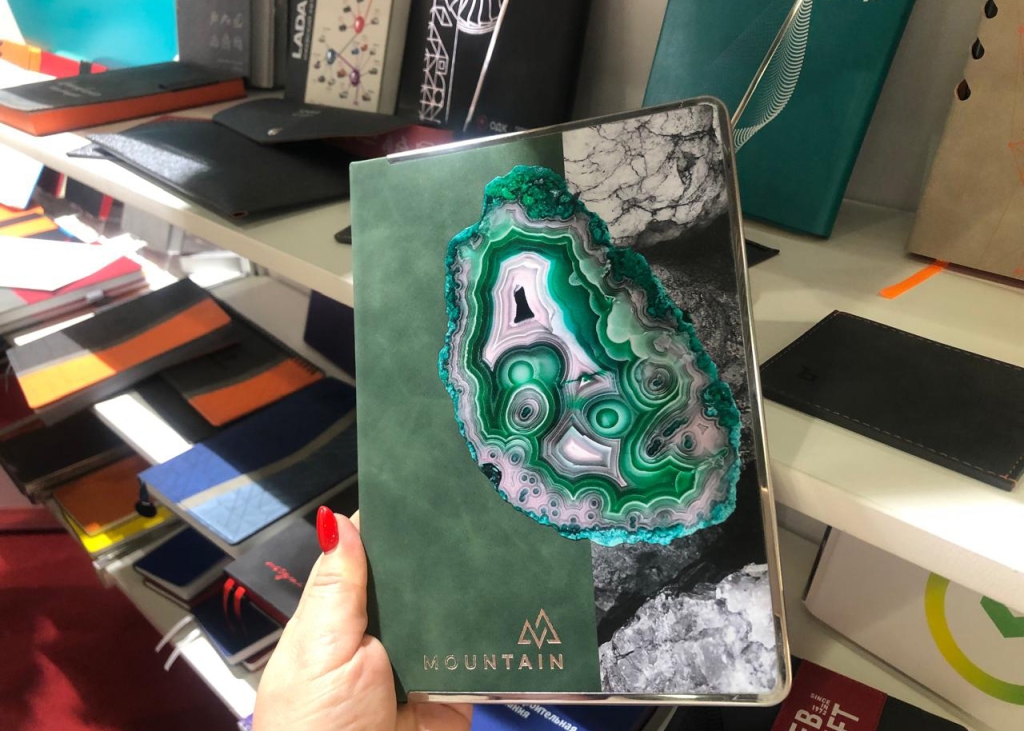 + 03 IPSA Yulis notebook.jpg + 03 IPSA Yulis notebook.jpg