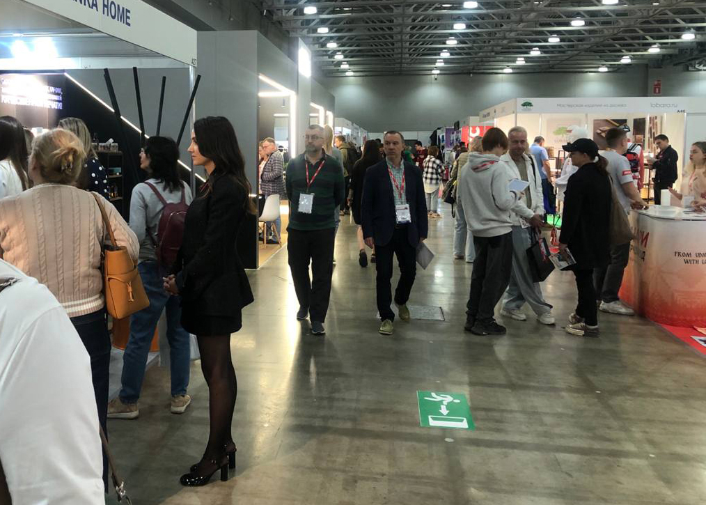 + 02 IPSA Yulis holl.jpg + 02 IPSA Yulis holl.jpg