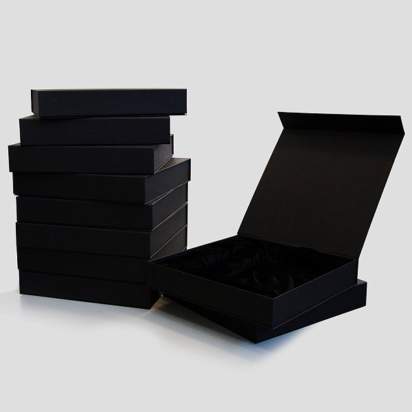 Коробки с магнитным клапаном Коробки с магнитным клапаном