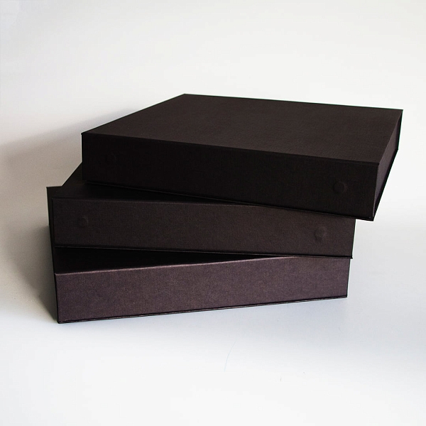 Коробки с магнитным клапаном Коробки с магнитным клапаном